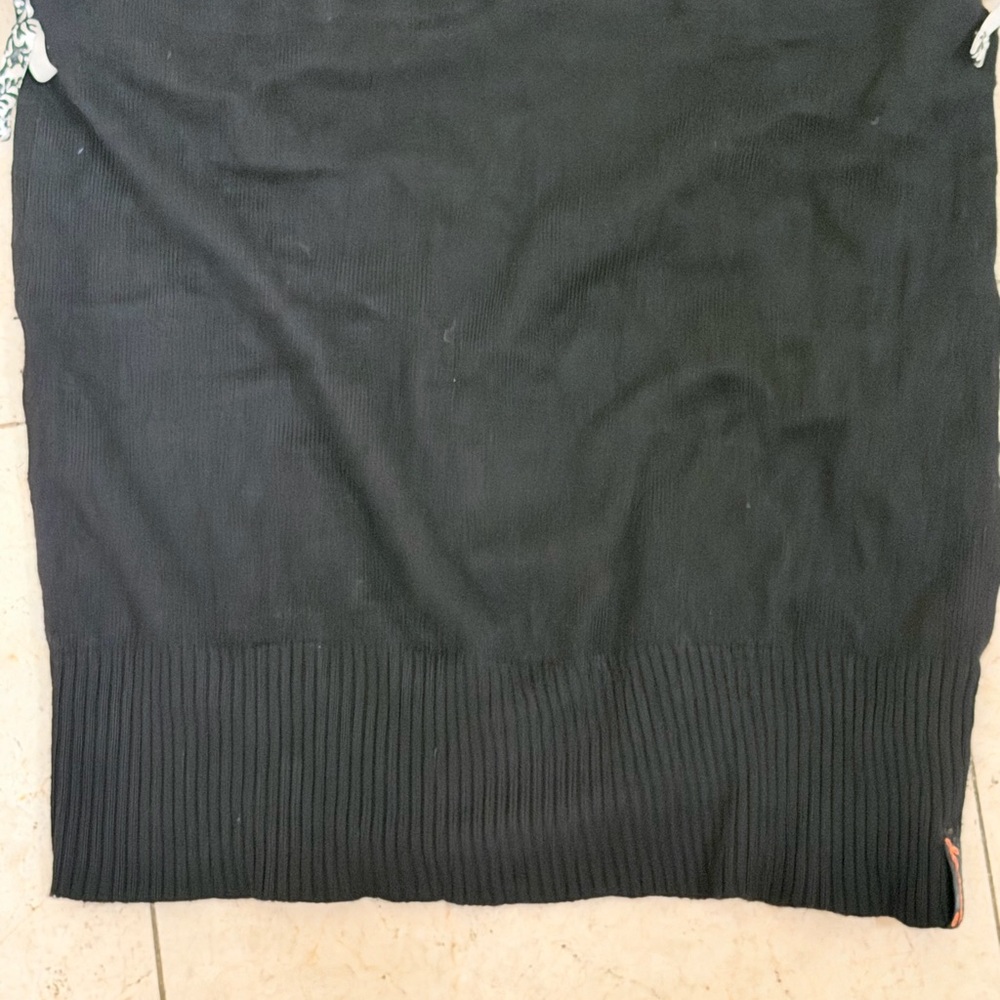 lululemon athletica Midnight V-Neck Sweater - Vintage Cashmere - Picture 6 of 11